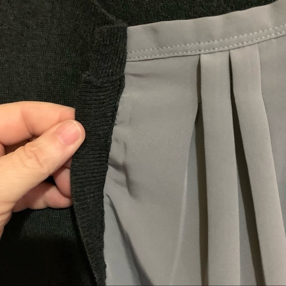 Simply Vera, Vera Wang Soft Knit Gray Tie Front Sweater/Blouse. Size XS - Picture 5 of 13